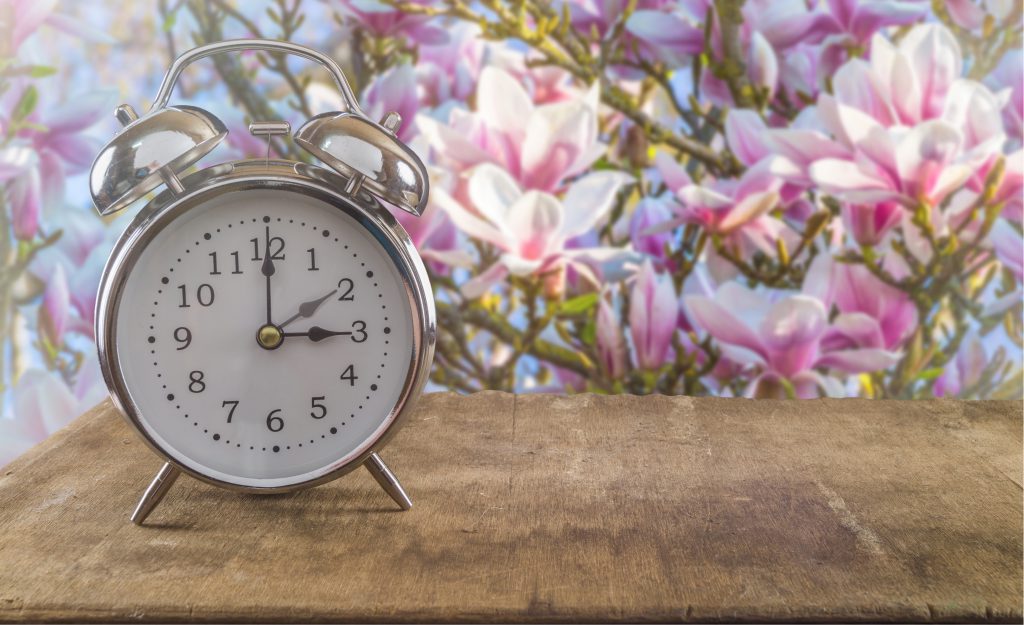 How to Help Your Body Adjust to Daylight Savings Taffeta How to Help Your Body Adjust to Daylight Savings Taffeta